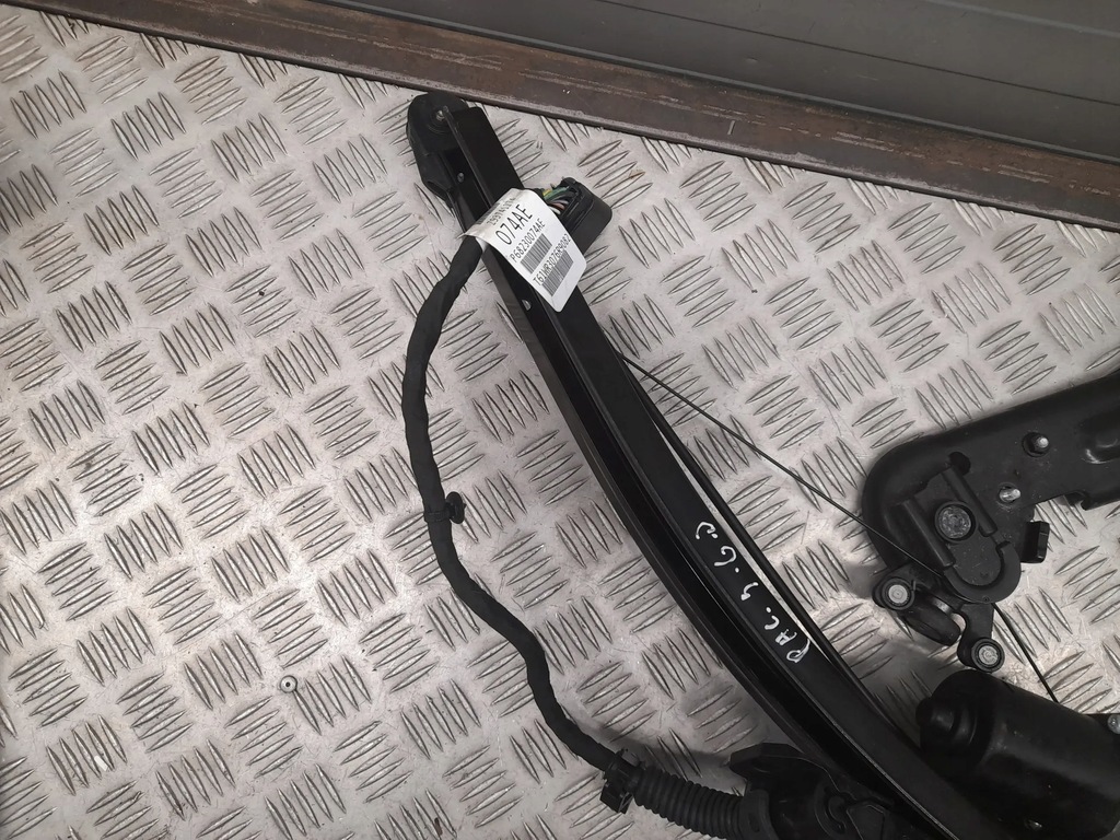 фото №9, Chrysler pacifica 68186016afa задняя сторона правая другое