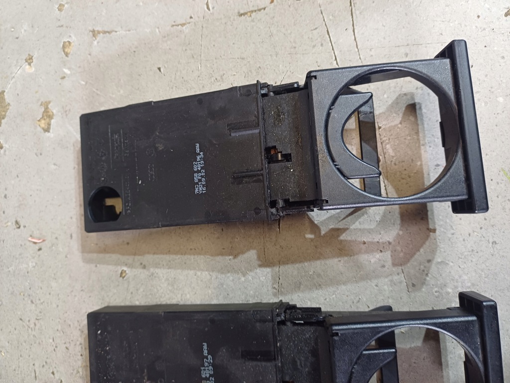 фото №4, Крепления na кружка seat alhambra, galaxy, sharan nr. 7m3858601-602