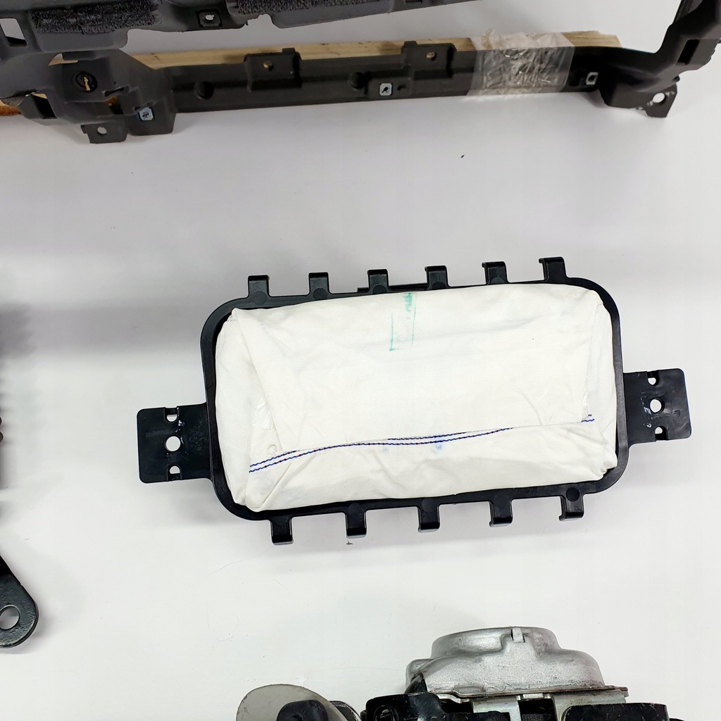 фото №7, Панель приладів приладова kia оригінальний номер 8471007000eq