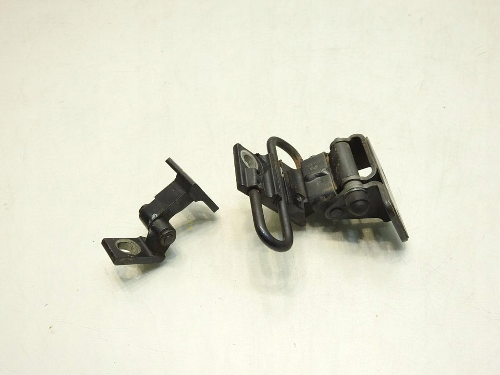 фото №6, Петля петлі двері правий задня lk7x vw passat b6 lift kombi 3c8833412a