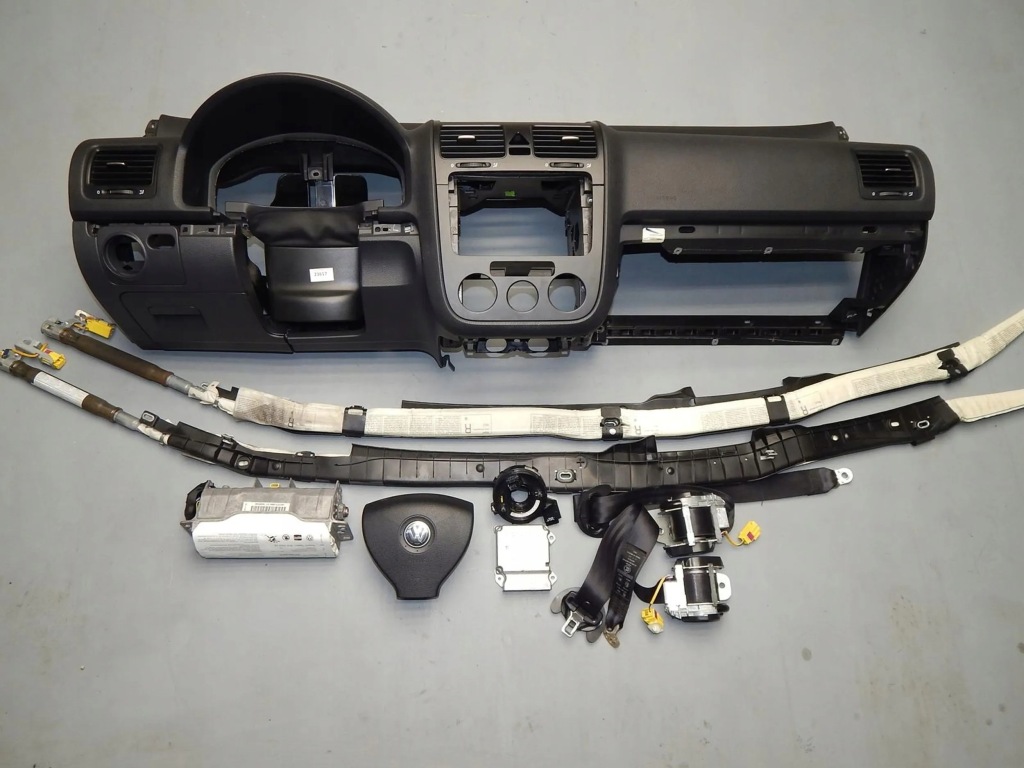 фото №1, Vw jetta приборная панель консоль ремни подушки безопасности подушка безопасности