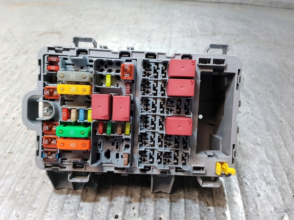 фото №1, Коробка предохранителей alfa romeo stelvio 2.9 v6