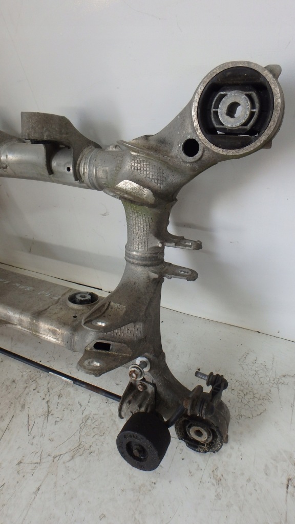 | bmw 5 f10 2.0 d подрамник подрамник задняя подрамник Киев