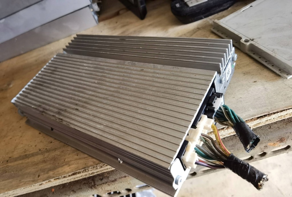 фото №1, Підсилювач dodge journey 8767aaa