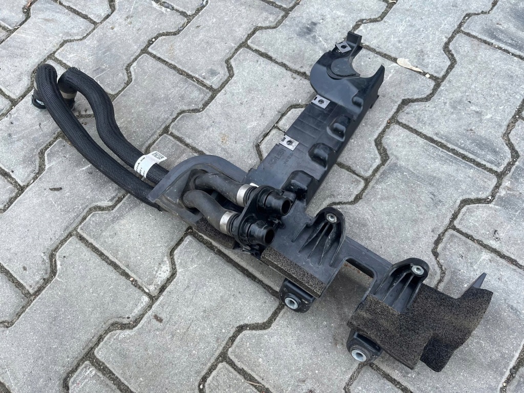 Купить Кронштейн аккумулятор шланг пабтрубок  труба land rover discovery 5 k8d2-10724