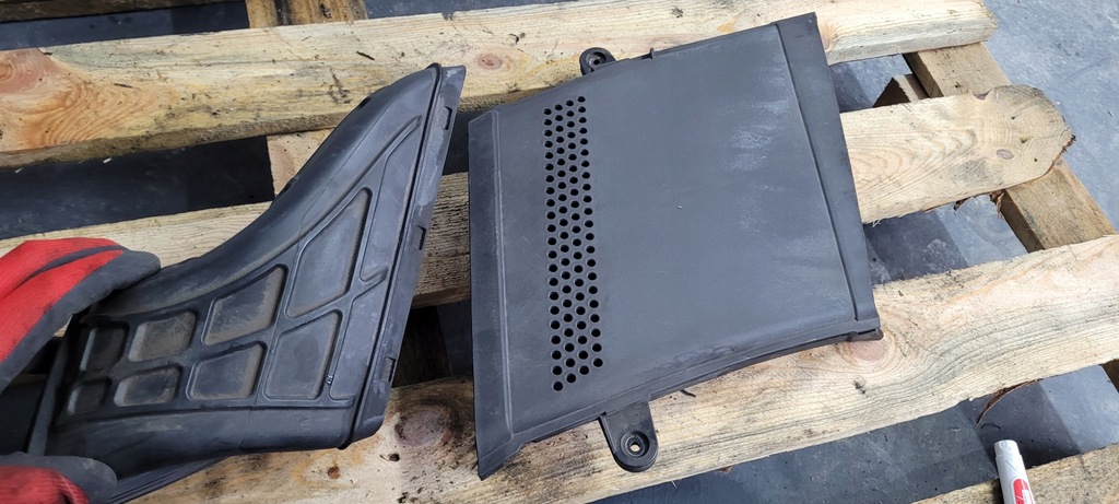 фото №15, Впуск воздуха audi q5 09-17 vag 8r0129739a