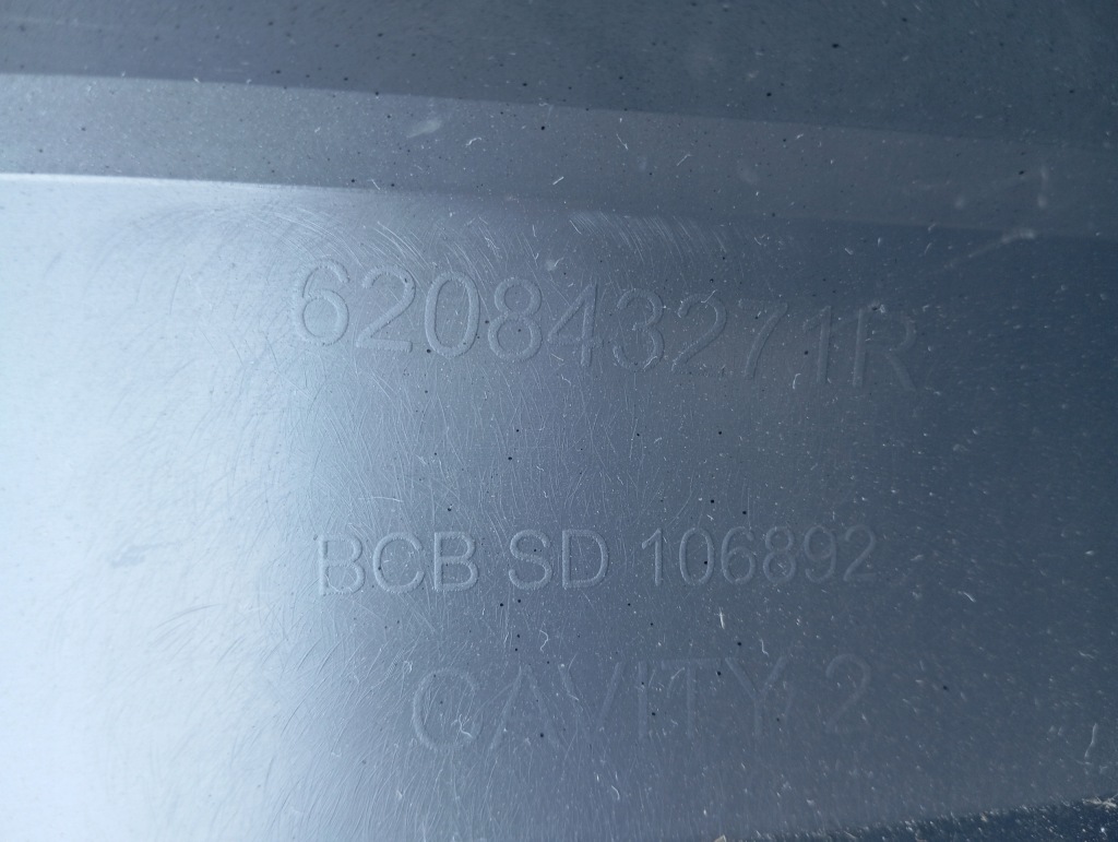 Бампер накладка перед renault megane e-tech 620843271r новый оригинал с Разборки