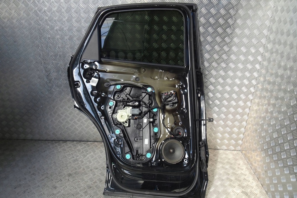 фото №6, Audi q4 e-tron - дверь задние левая