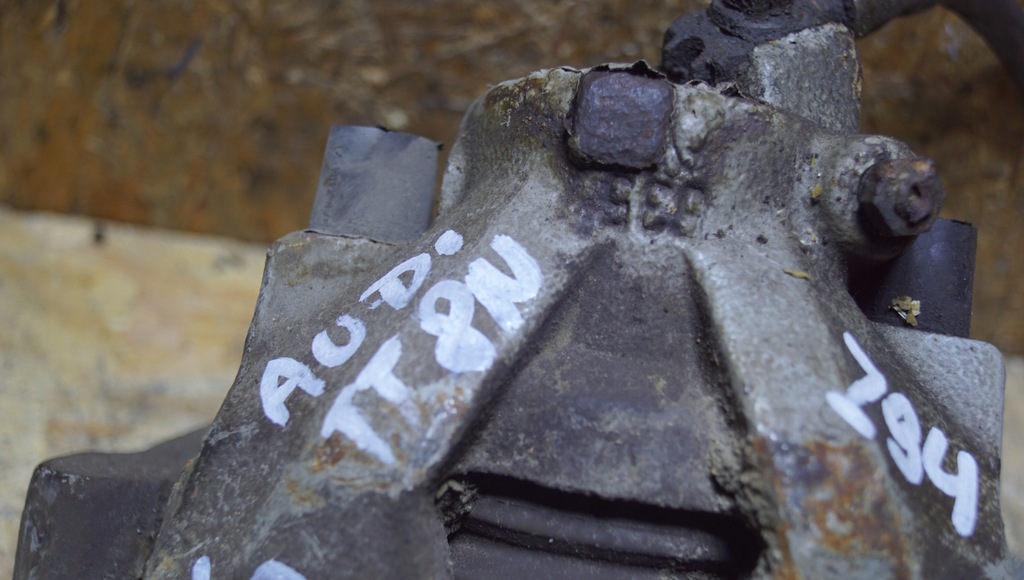 фото №6, Суппорт тормозной левый перед audi tt 8n