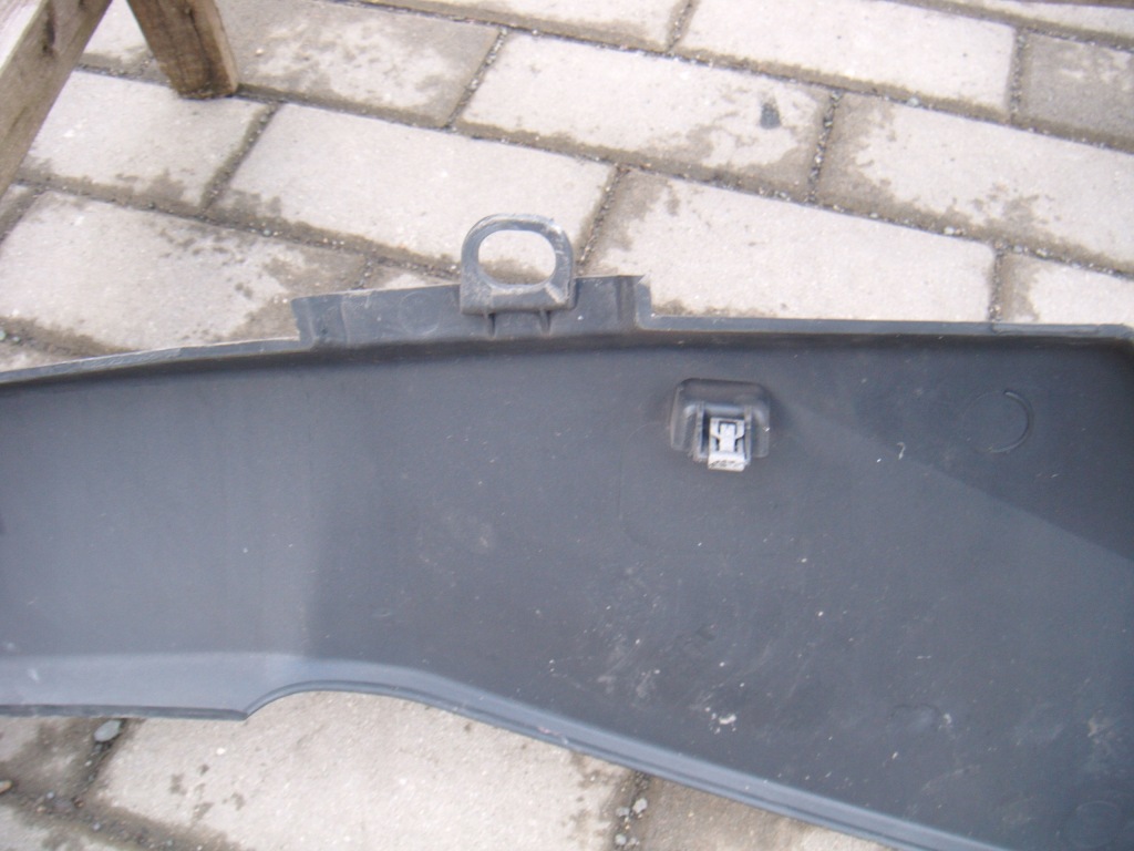 Renault range t gama решітка радіатора нижня молдинг решітка радіатора 82275648 Оригінал