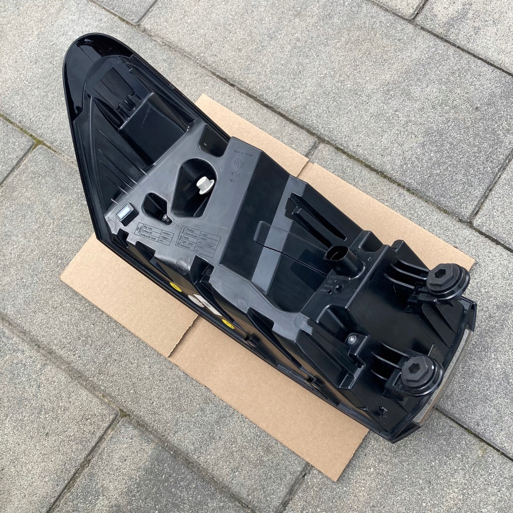 фото №10, Vw id4 id.4 2020- лампа led права задня 11a945096