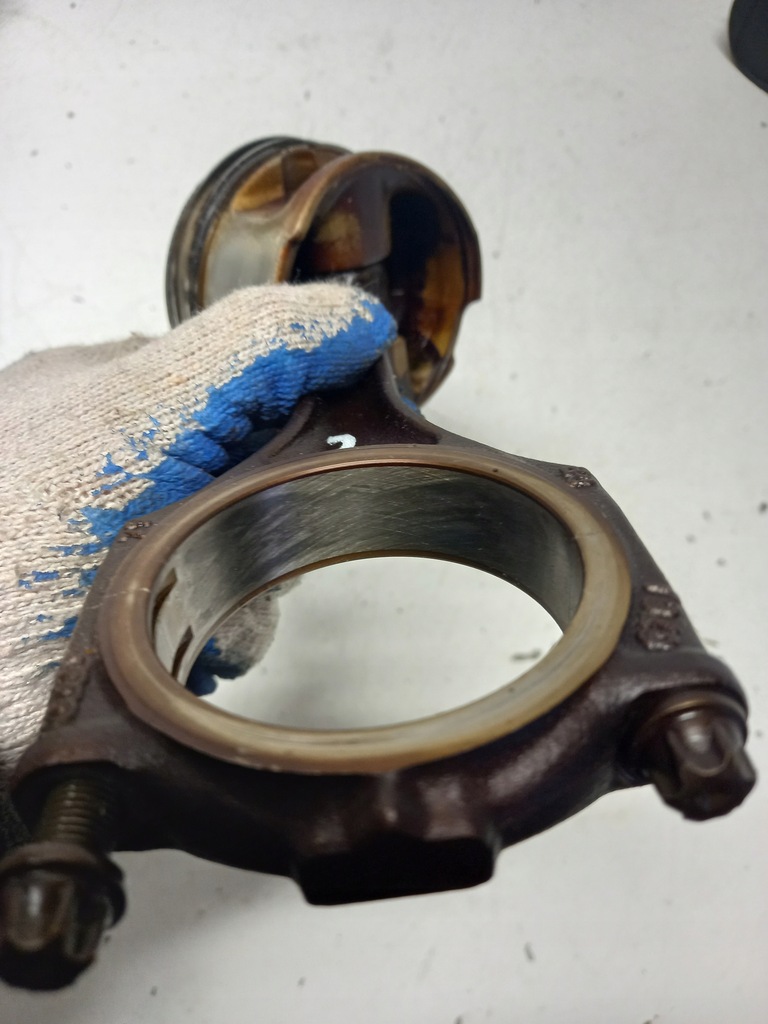 фото №4, Поршень поршні audi a8 d3 4.2 бензин