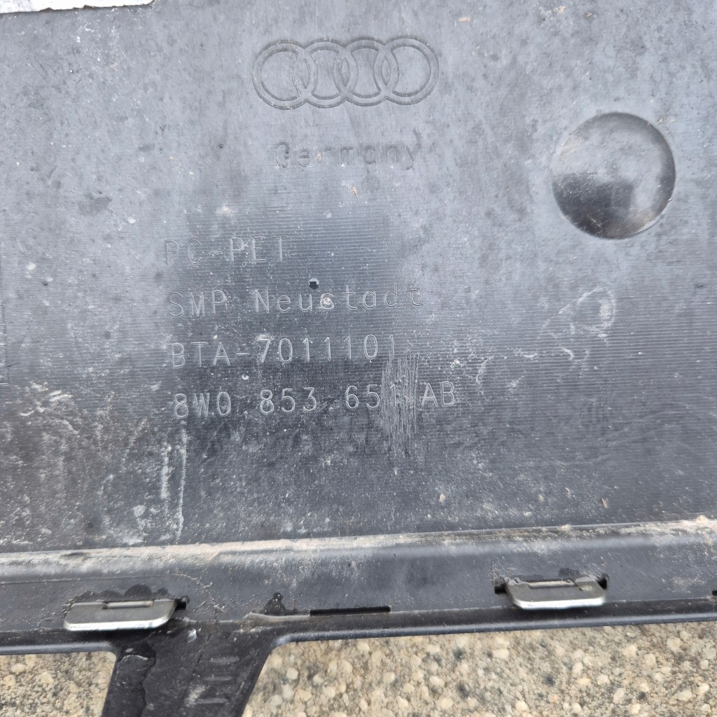 Купити Audi a4 b9 бампер решітка радіатора перед передній 8w0807437