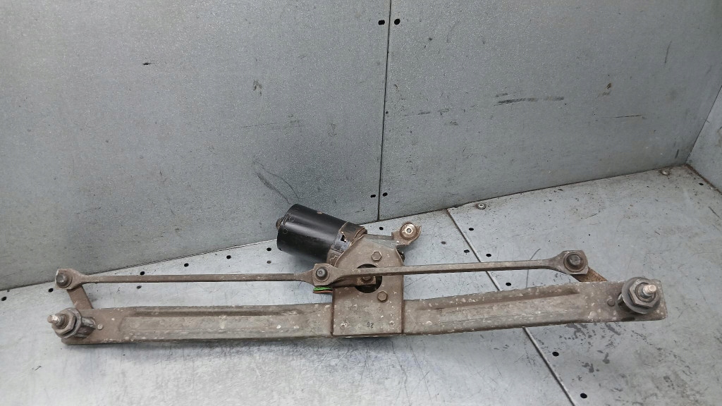 Механізм двірники vw polo 2 fl 1.3b 94r hb 0390246133 Недорого