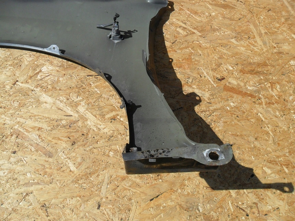 фото №10, Toyota corolla hb 2003- крила правий