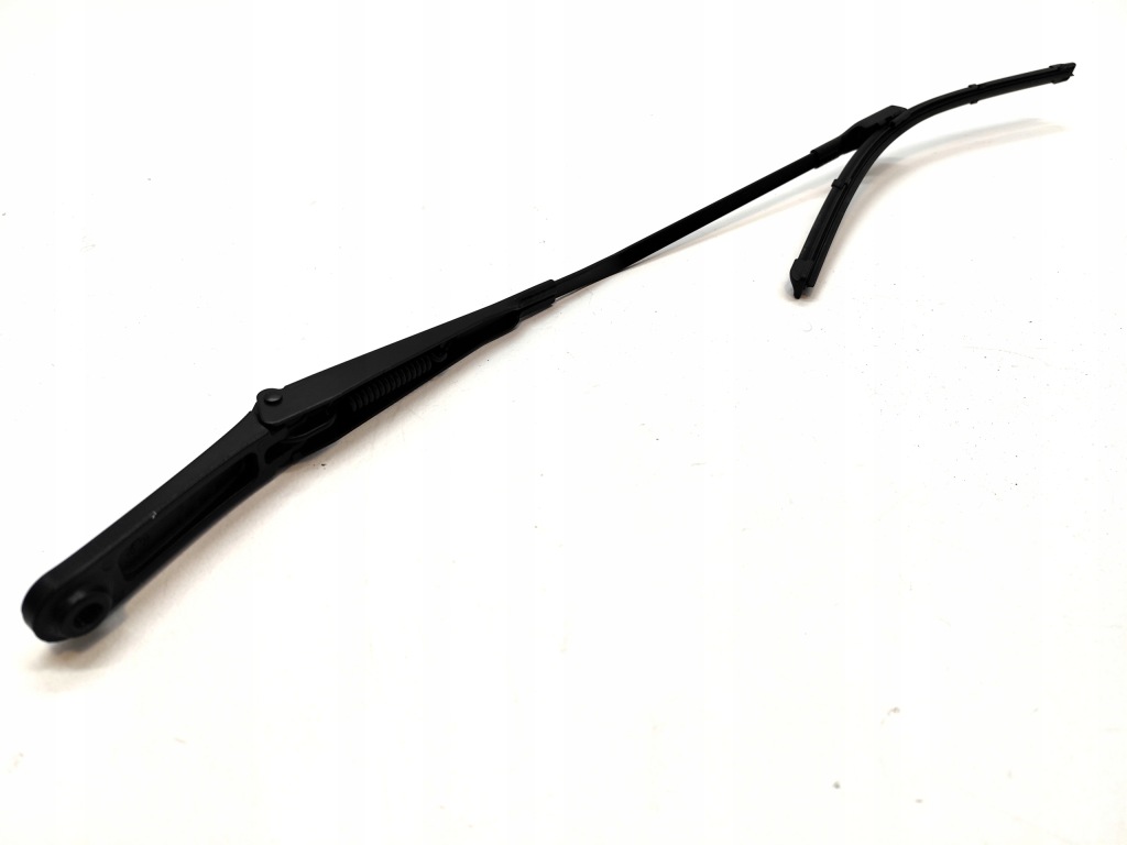 фото №1, Audi a4 b9 рычаг дворники правое 8w1955408