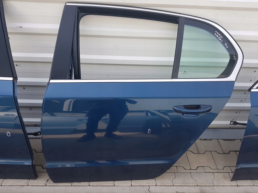 фото №1, Skoda superb 2 ii 08-15r sedan дверь левая задняя lw5q