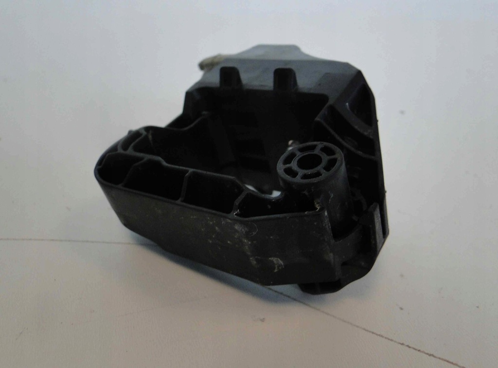 фото №8, Mercedes cls 257 кронштейн радиатор