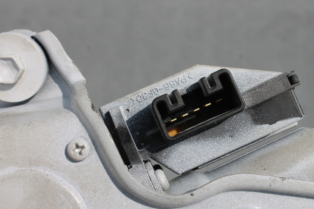 фото №4, Моторчик дворники крышки задняя toyota verso 09-18