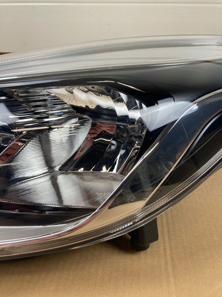 фото №5, Лампа левая передняя ford fiesta mk8