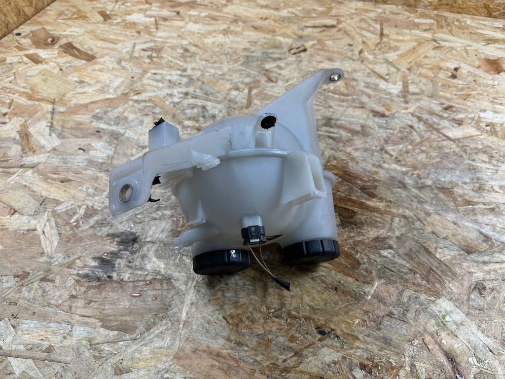 фото №8, Бак расширительный mercedes eqa w243 a2435004100