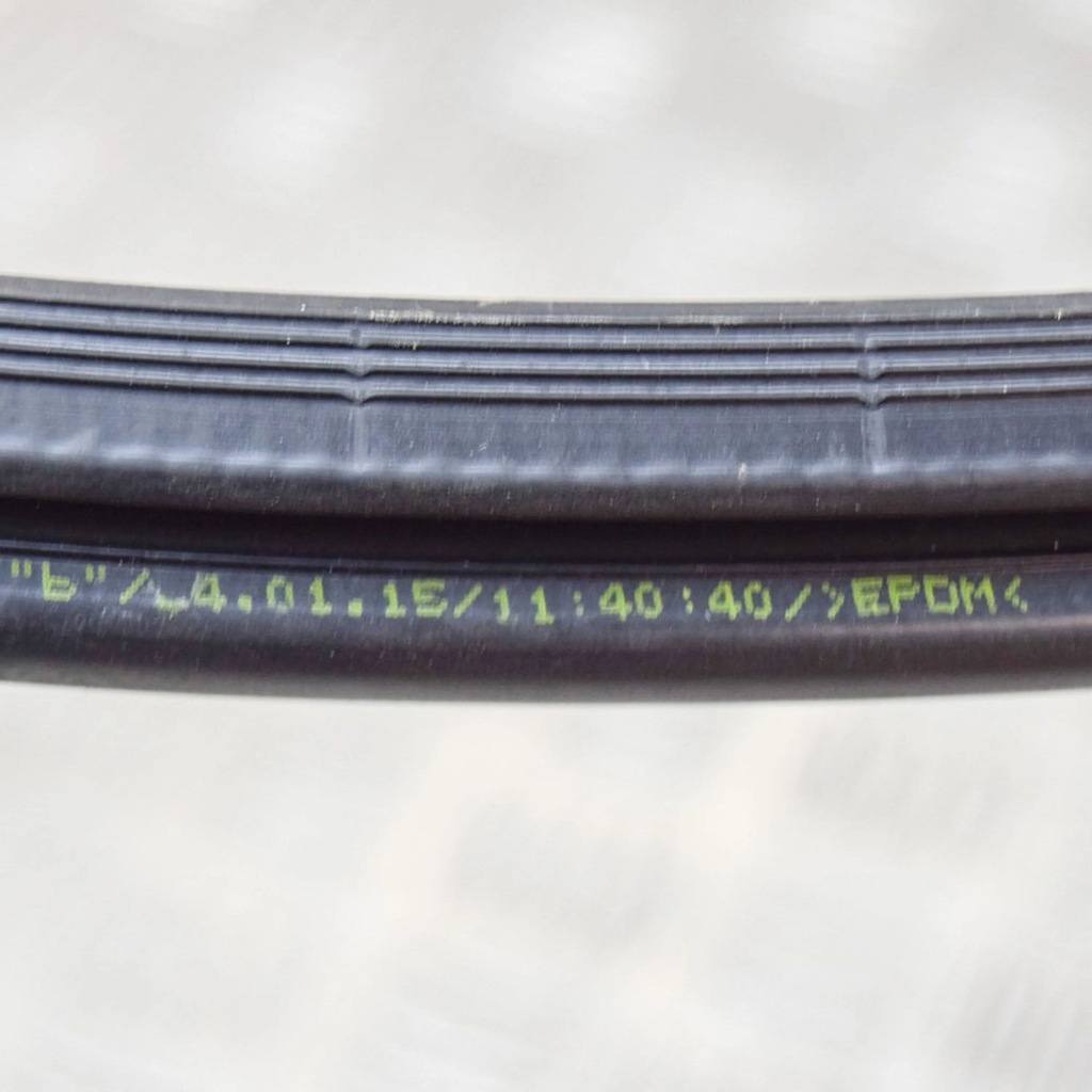 фото №6, Audi q5 sq5 2015 ліва сторона гумовий прокладка двері передніх