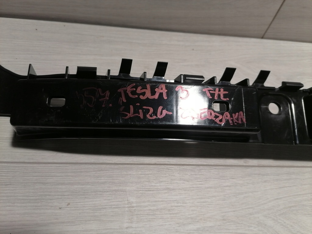 фото №9, Tesla 3 кронштейн напрямна бампера задня 1083994-00-g