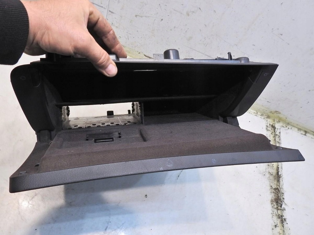 фото №6, Бардачок audi a6 c6 4f1857035