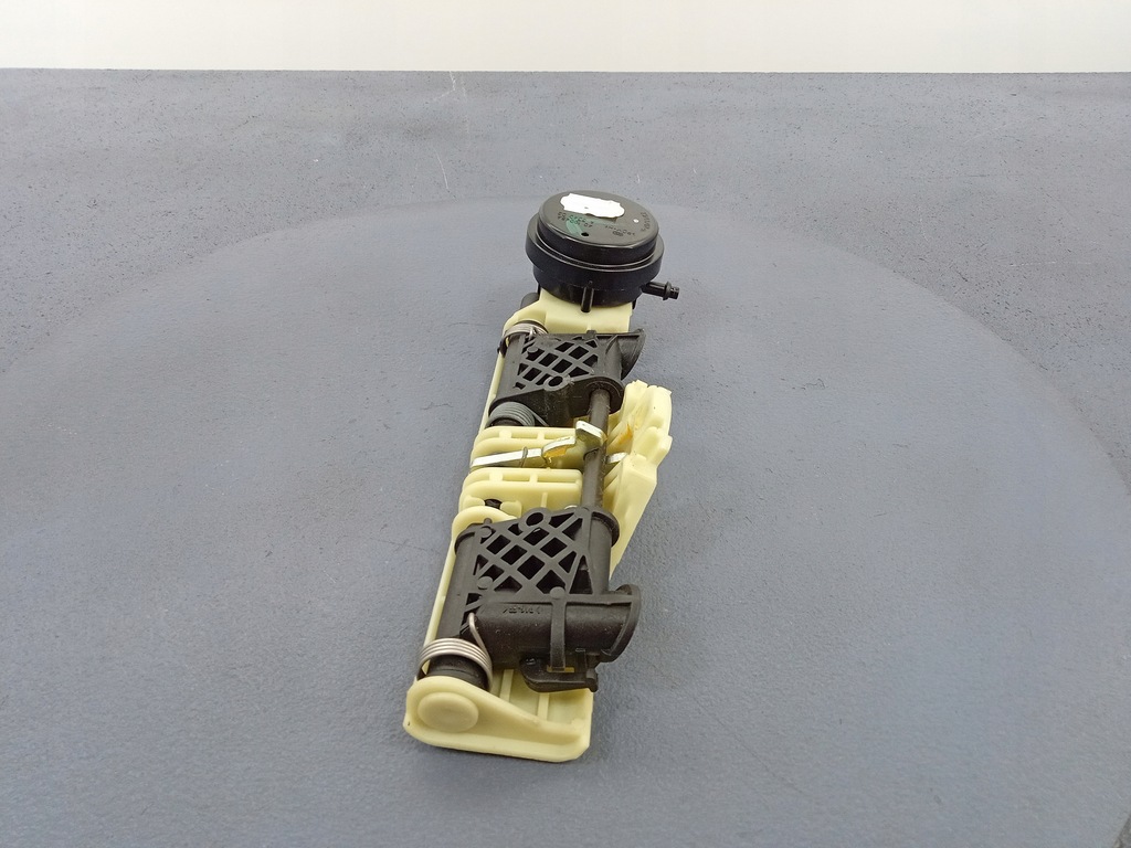 фото №6, Mercedes cl w216 механизм подголовник задняя 2169700125