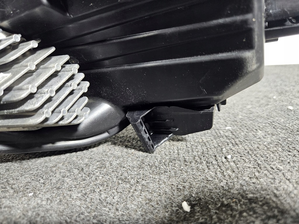 фото №9, Kia sportage 5 v 21- full led лампа правая перед передняя 92102r2000 eu cała