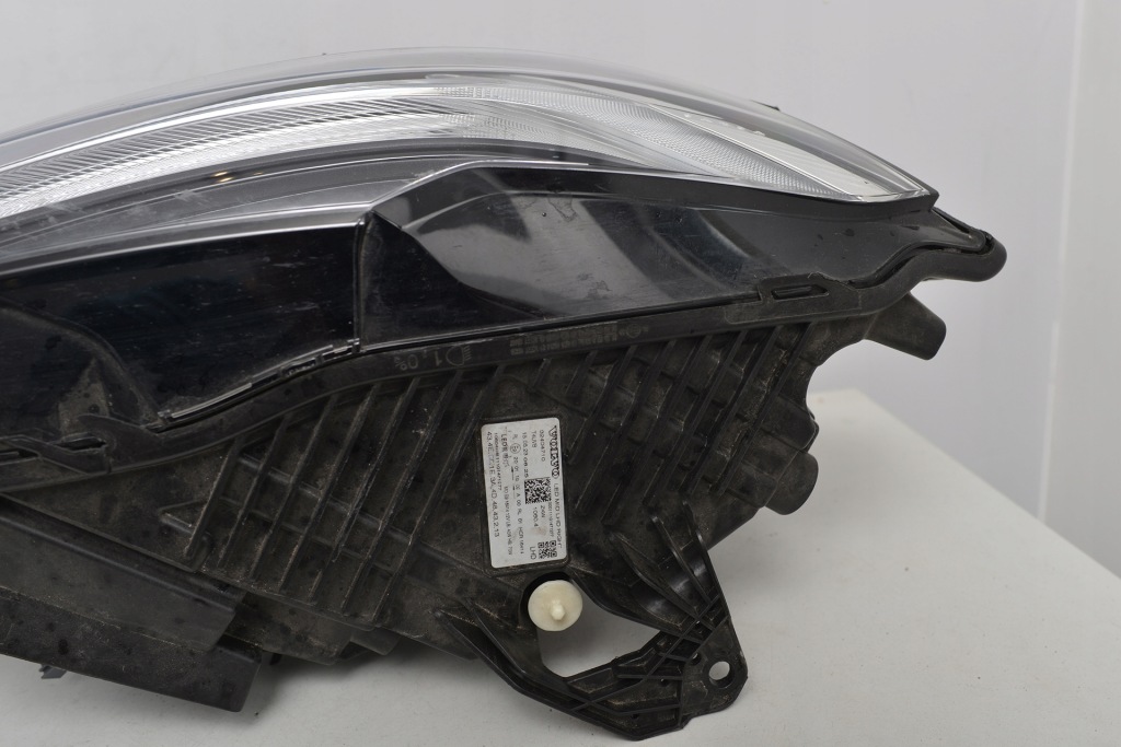 Volvo xc60 2 рестайлинг  фара правый  перед full led 32404710 европа Цена