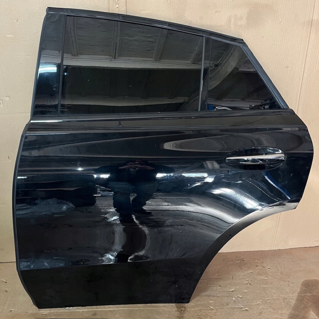 Купити Idealne двері комплект . задній задні ліва mercedes w167 c167 coupe колір 197 1