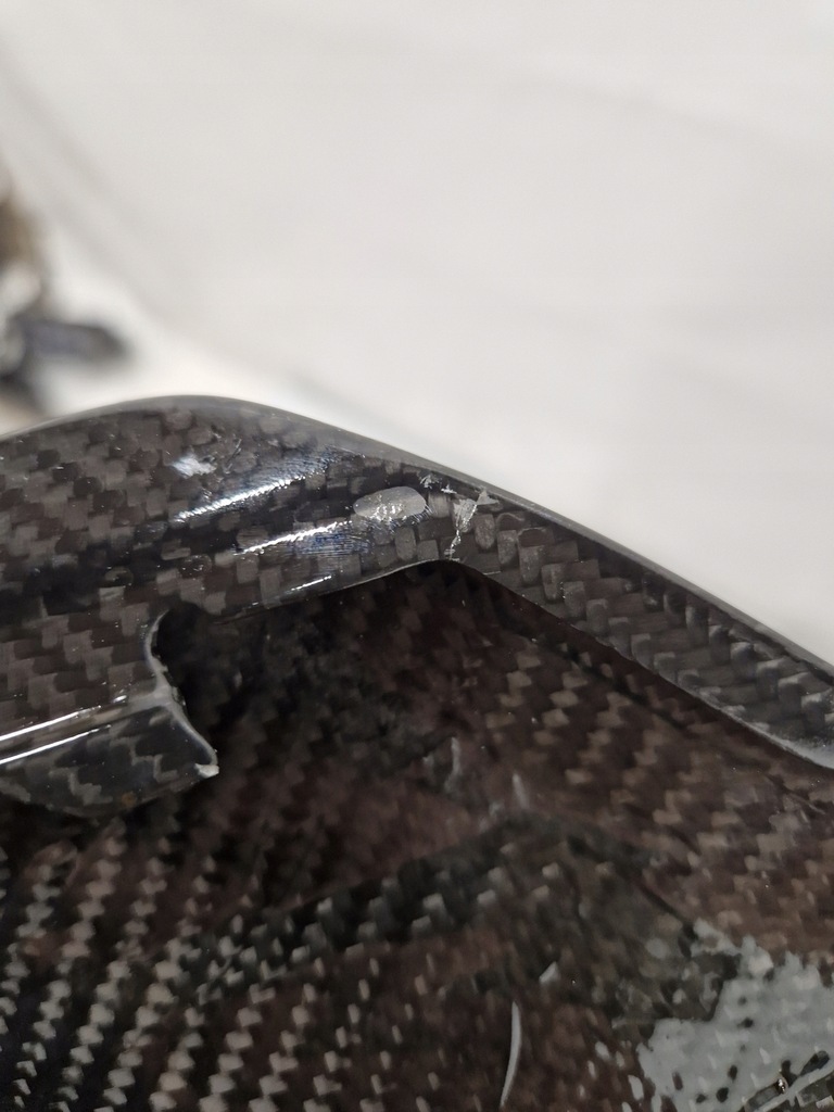 фото №9, Audi r8 4s0807061d карбон накладка спойлер dół бампера 4s0