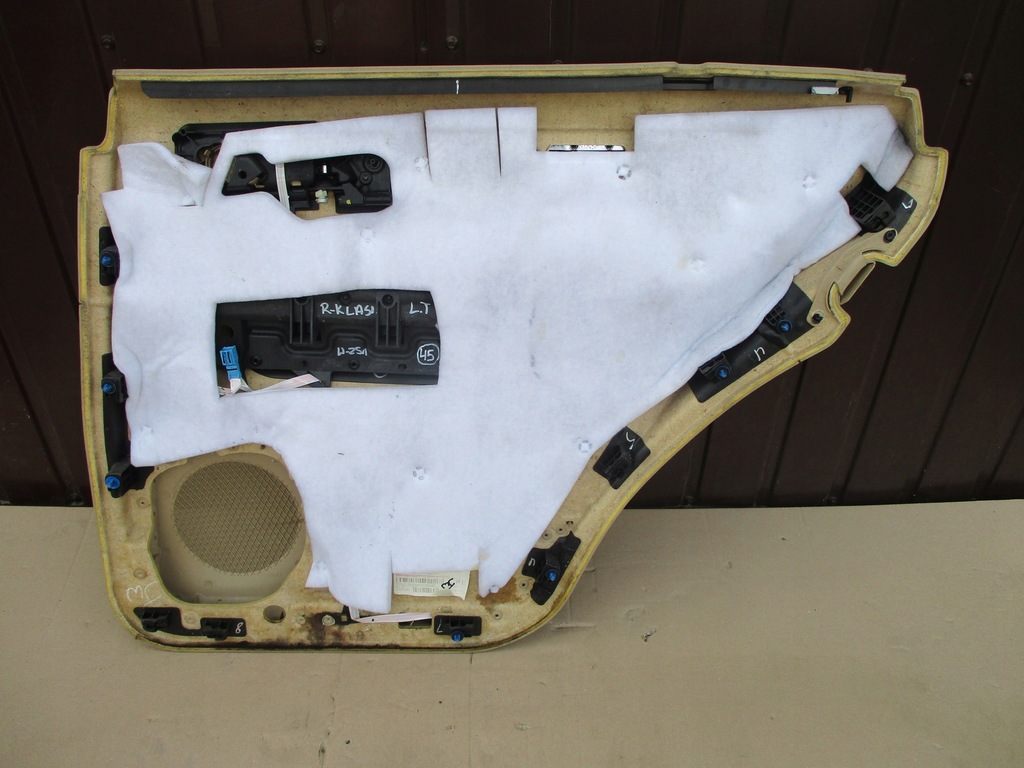 фото №6, Обшивка оббивка двері лівий задня mercedes w251
