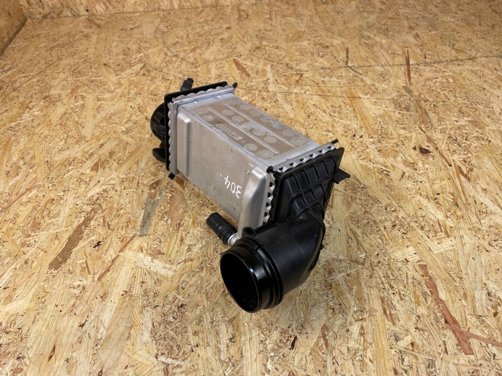 Купить Радиатор воздуха интеркулер vw skoda seat audi 04e145785s