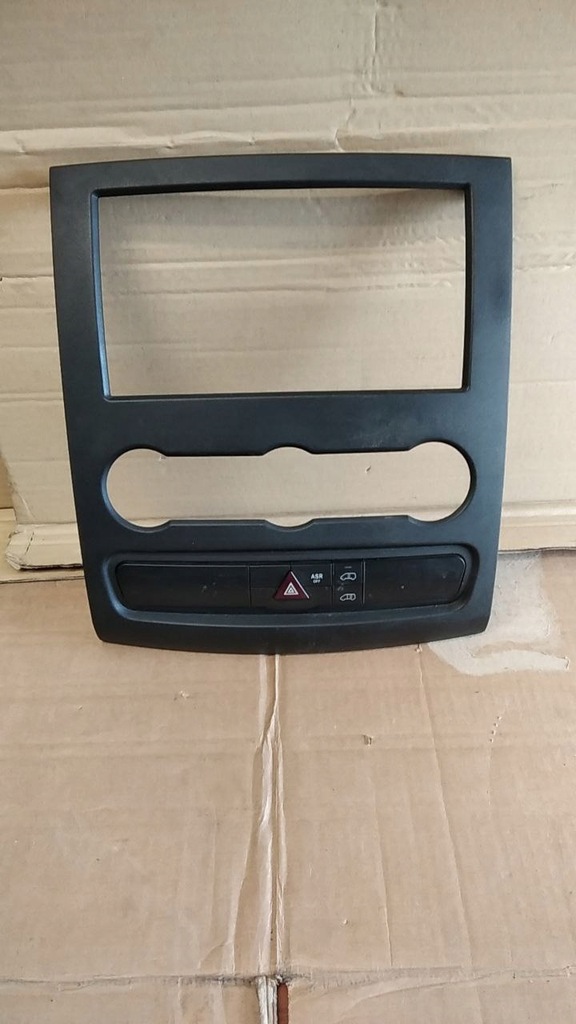 фото №1, Mercedes sprinter w906 2015 рамка консоли панель a9066800017