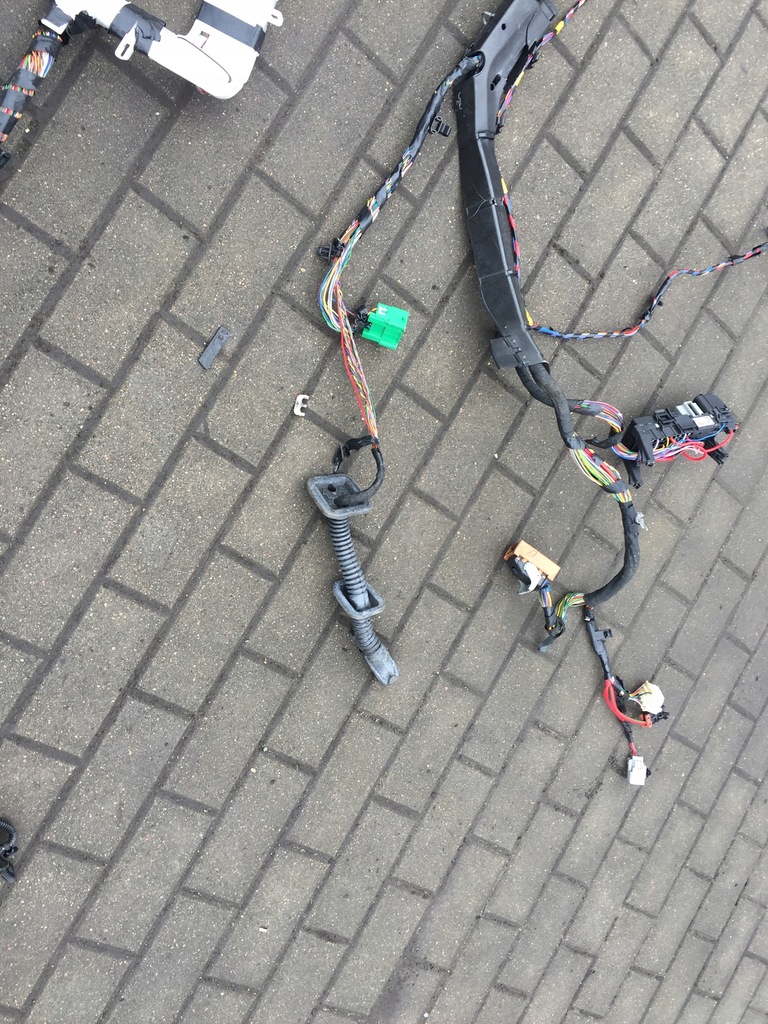 фото №13, Электропроводка салона салонная volvo s60 2.5 дизель