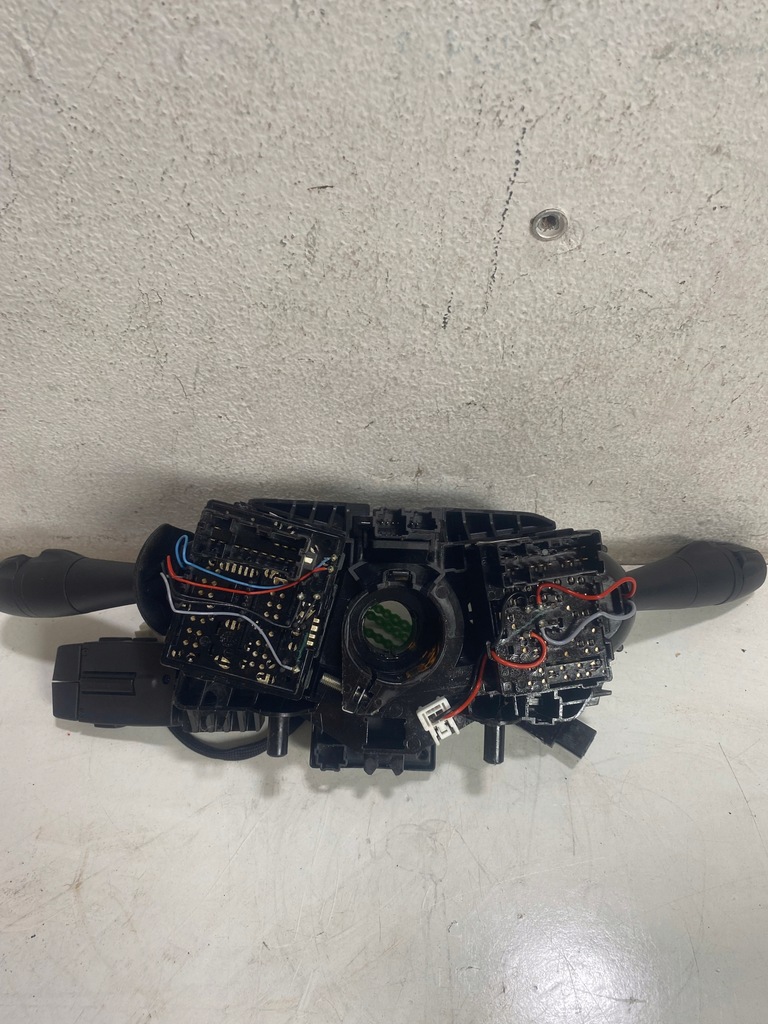 фото №7, Переключатель комбинированный лента подрулевой переключатель dacia dokker 1.6 europa 479452659r