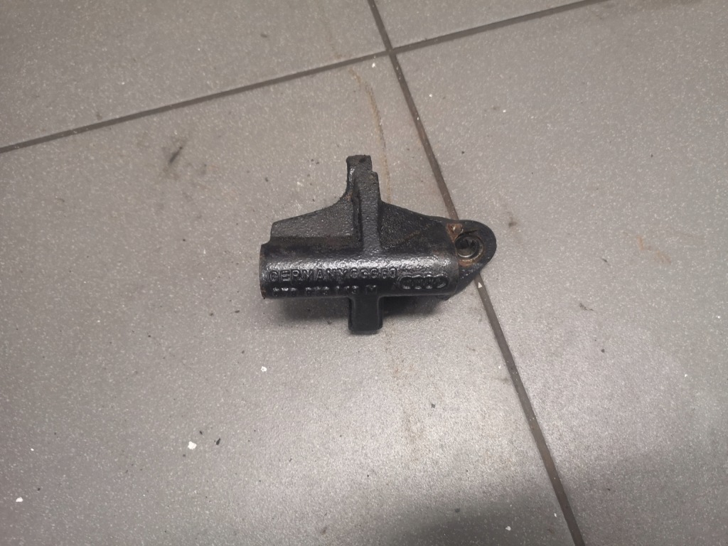 Купити Кронштейн генератора audi 2.8 amx 078903143m