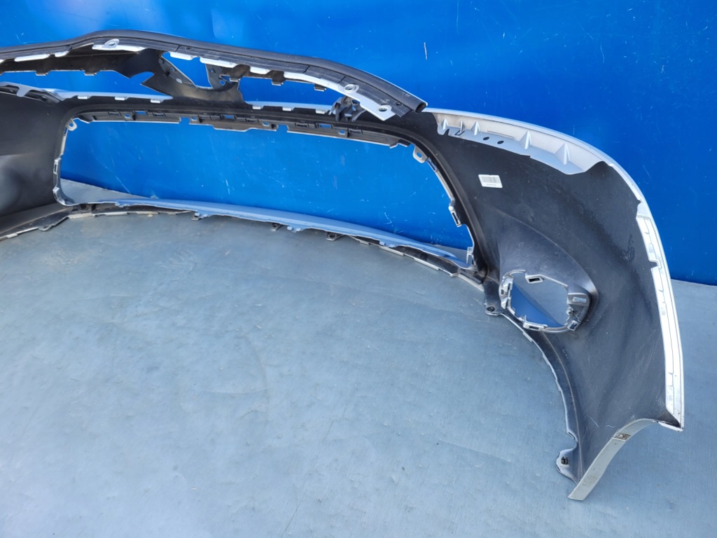 Toyota verso рестайлінг  2013-2018 13-18 бампер передній 52119-0f120 без  датчиків в Україні