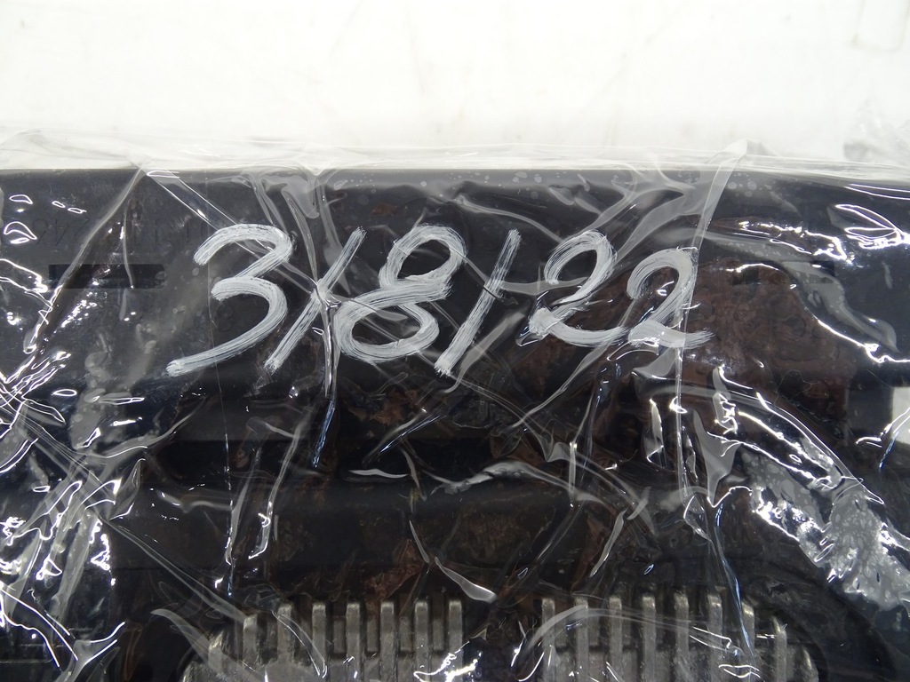 фото №8, Зарядний пристрій індукційна бардачок audi a4 b9 8w0864981b