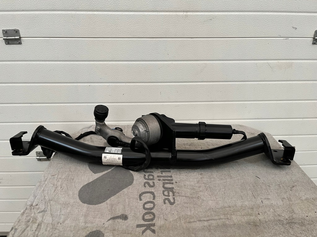 Купить Mercedes glc 253 фаркоп  буксировочный 2533102200