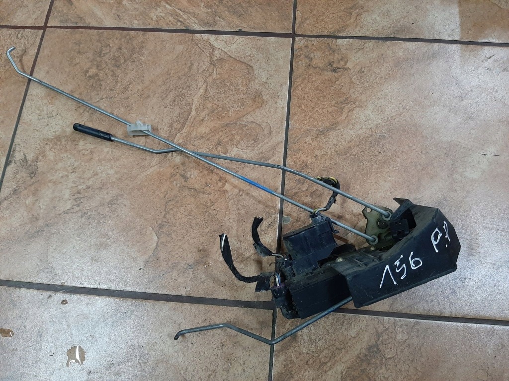 Купить Alfa 156 замок правый перед