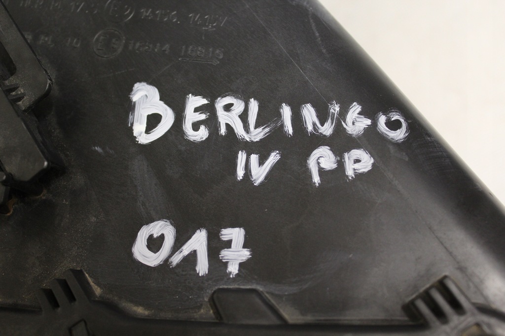 фото №11, Лампа правий перед citroen berlingo iv #017