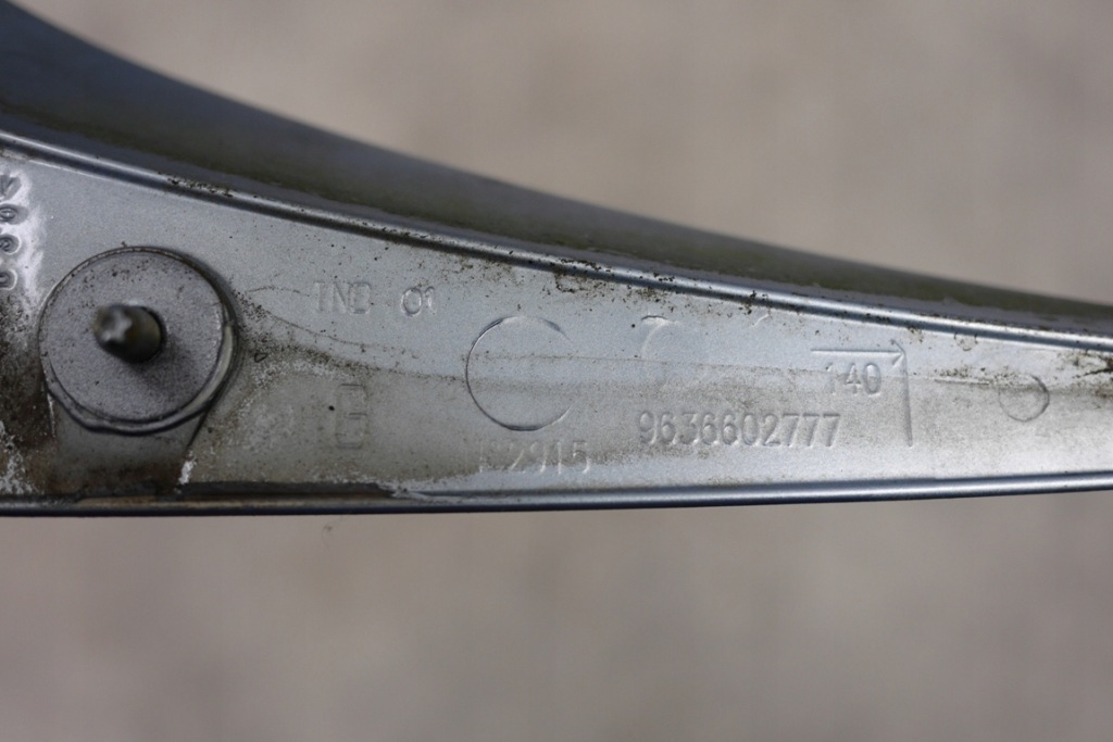 фото №4, Рейлінг спойлер кришки лівий eylc peugeot 206 cc