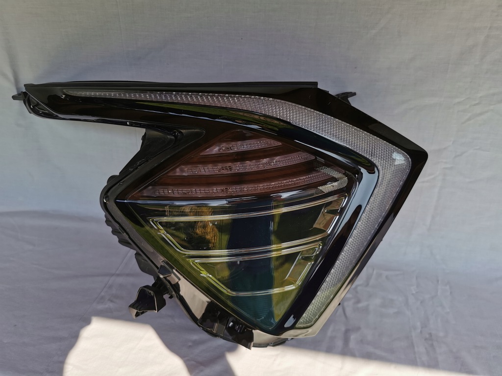 фото №1, Kia sportage 5 v 21- лампа правая