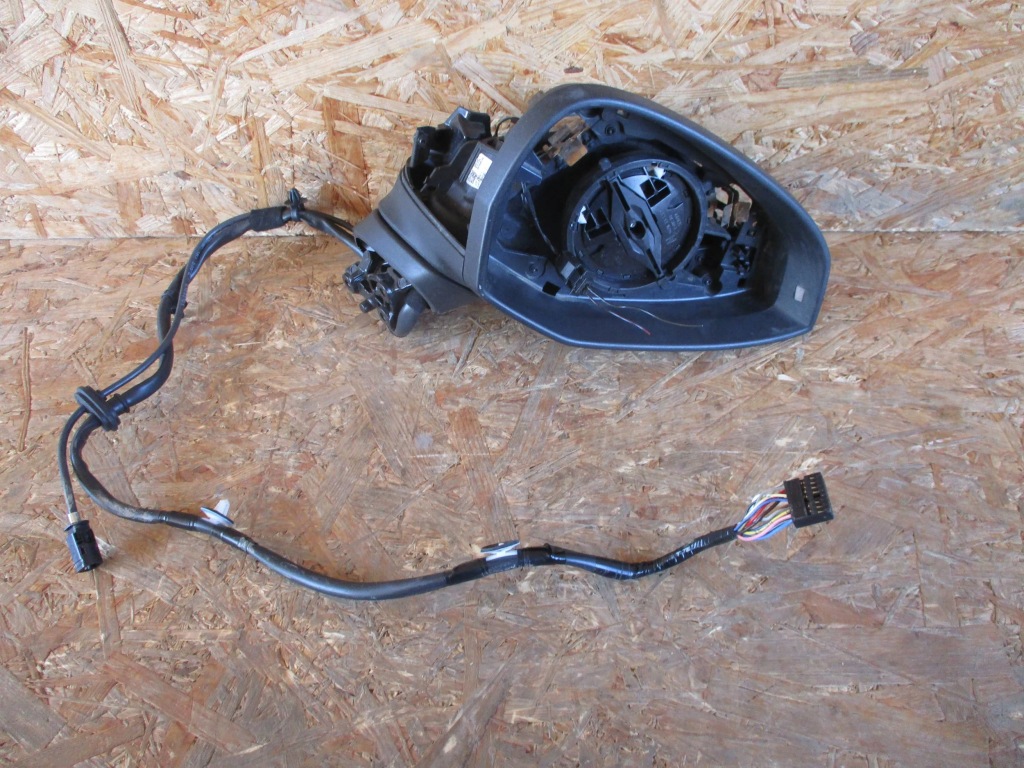 фото №1, Audi a5 8w8 sportback зеркало правое 14 pin