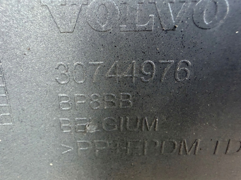 Бампер передний перед volvo v50 рестайлинг  30744976 30744913 Доставка