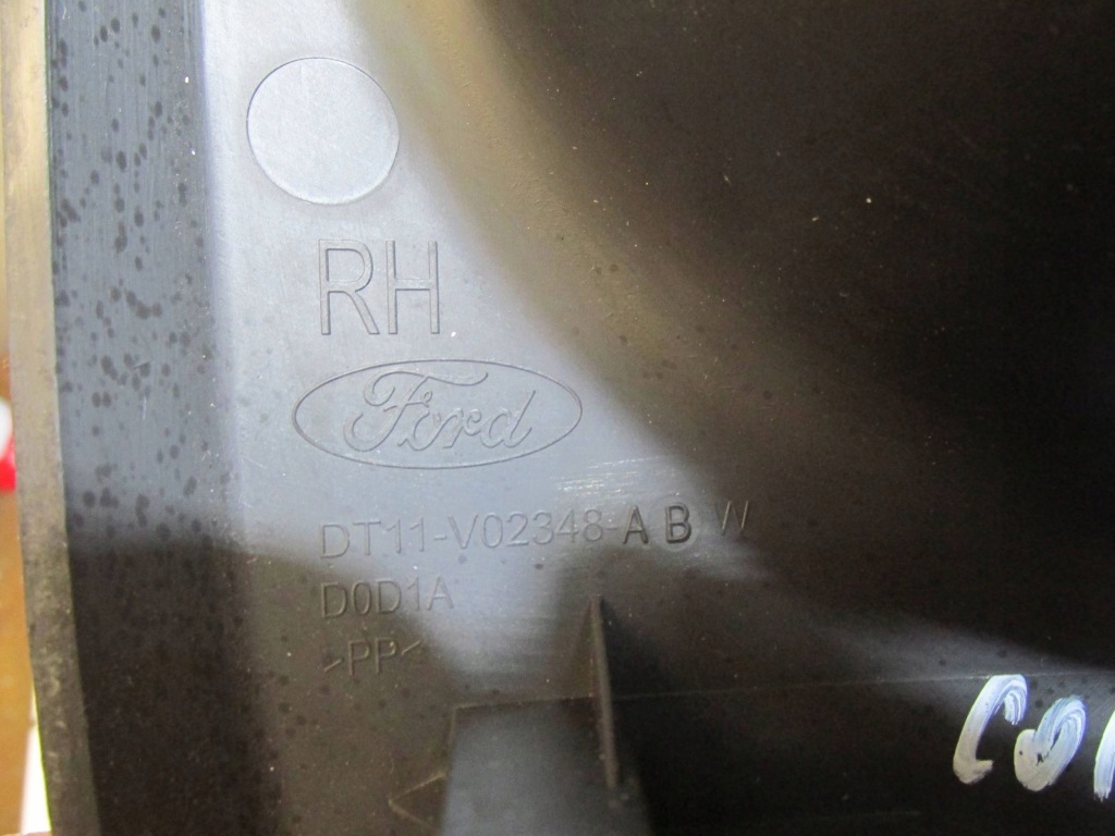 Пластик захист поріг перед права connect mk2 [137] в Україні