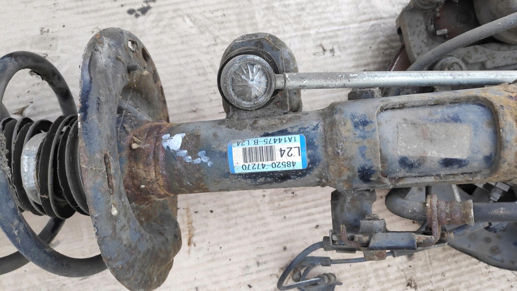 фото №6, Амортизационная стойка поворотный кулак левый prius plus 48520-47270